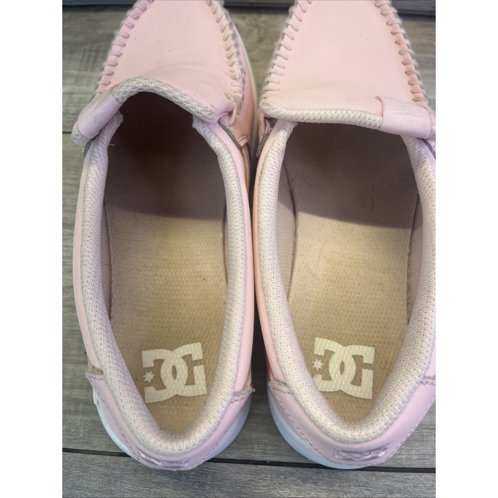 DC Villain Womens Light Pink Leather Loafers Slip On Casual Shoes Size 6.5 - Picture 6 of 10